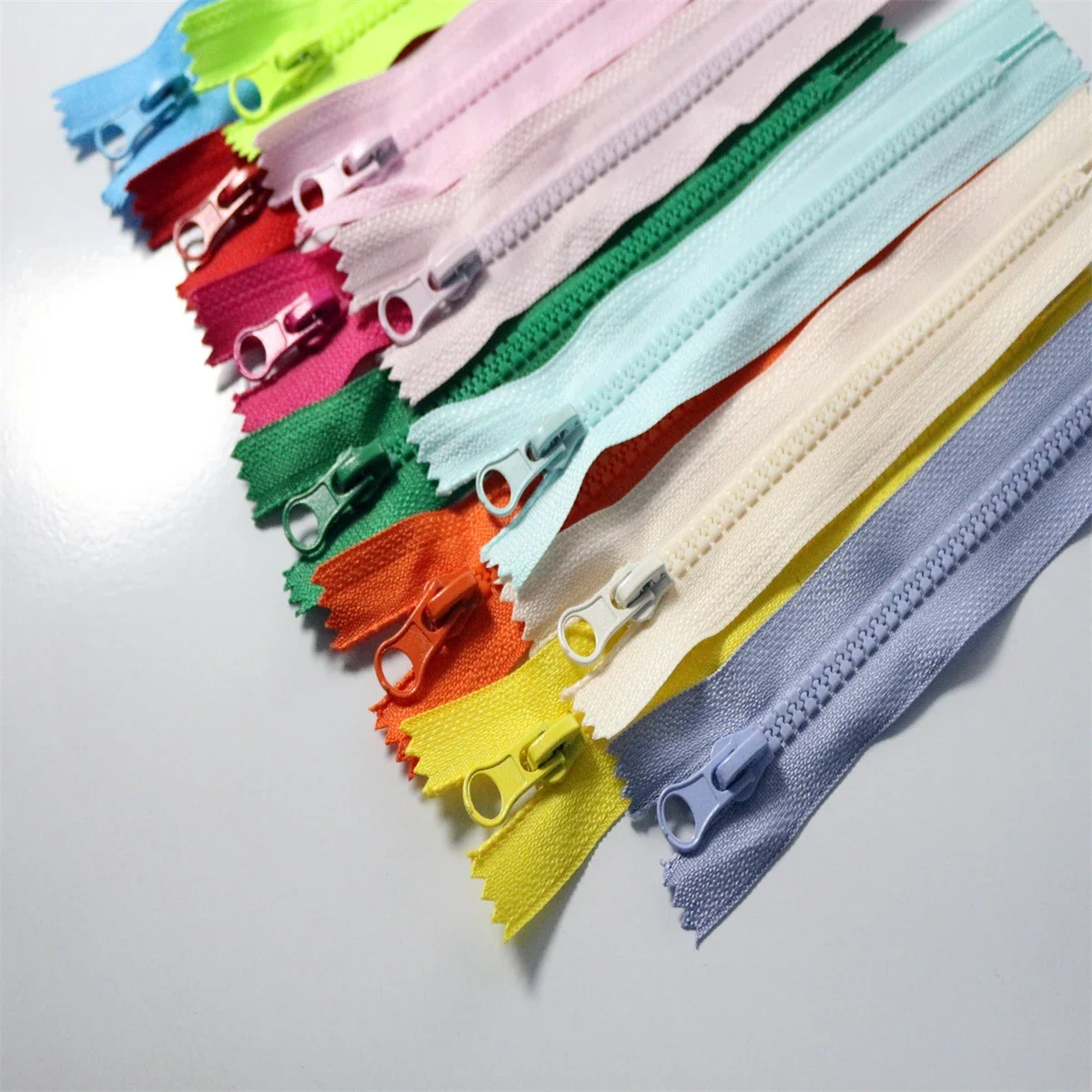 (10PCS)5# resin closed tail 40 - Home Textiles Manufacturer recension och pris